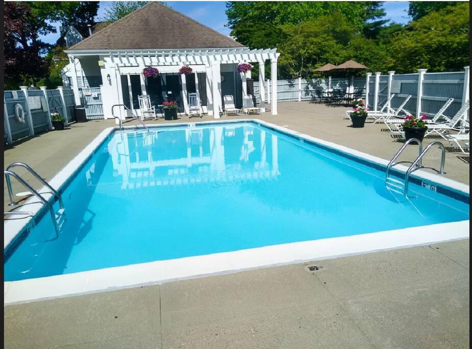 Cozy French Style Villa- 3 Bed-Casino-Pools-Jacuzzi Norwich Exterior foto